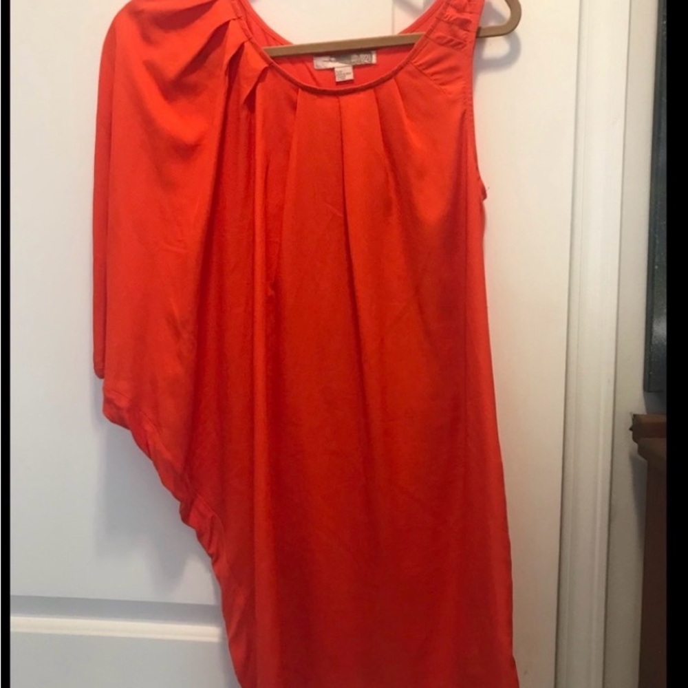 Asymmetrical-sleeved tank Dress